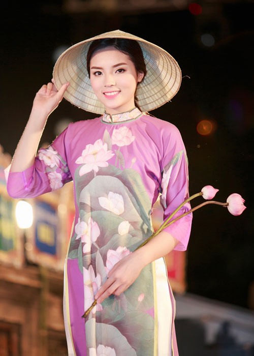 HH Ky Duyen Ngoc Han toa sac voi ao dai hoa sen-Hinh-6